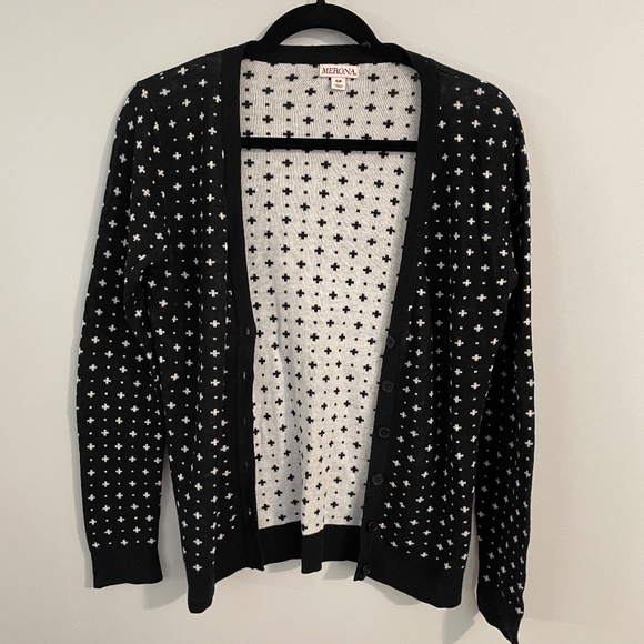 5 for $20: Target button-up cardigan - Picture 1 of 8